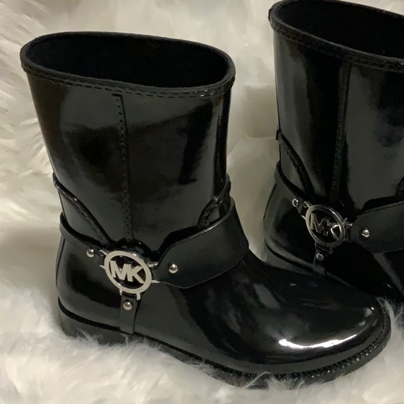 🆕👢MICHAEL KORS ankle 🌧 boot black👢☔️🖤Size 6W - Picture 3 of 13